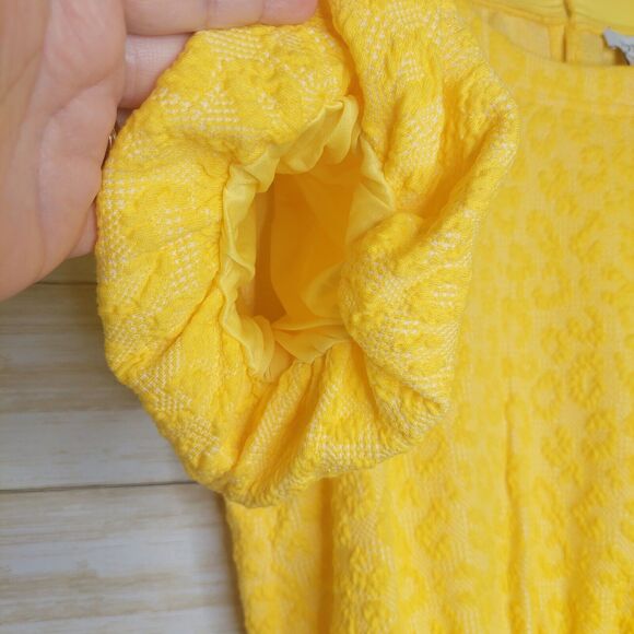 Voy Women's Yellow Bubble Sleeve Cheetah Textured Top Size Small NWT - Picture 7 of 10